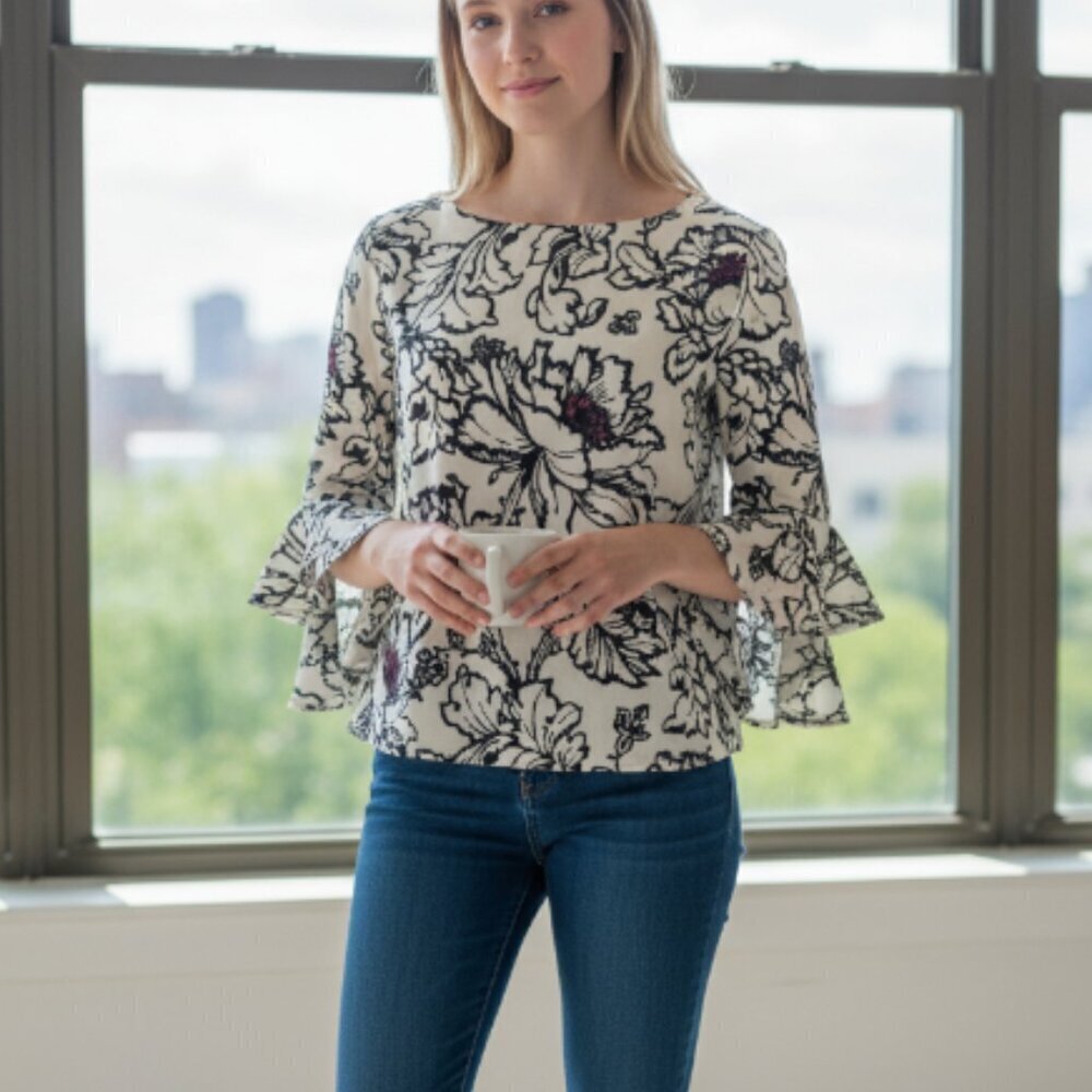 JB Julie Brown NYC Size 8 Blouse Top Bell Sleeve Floral Women's